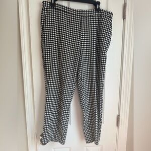 Old Navy Black and White Checkered Pants